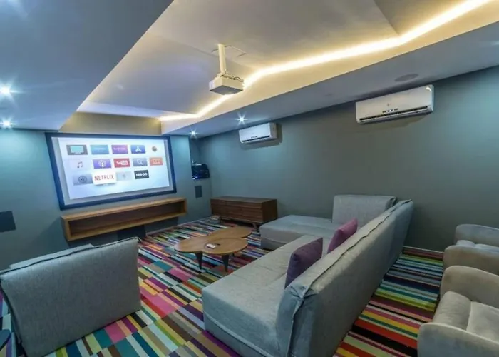 Appartement Downtown Exclusive 2br Ph With Priv Pool Gym Cinema