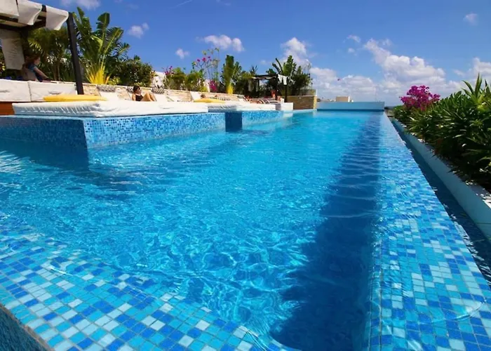 Downtown Exclusive 2br Ph With Priv Pool Gym Cinema Playa del Carmen