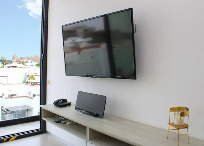 Downtown Exclusive 2br Ph With Priv Pool Gym Cinema